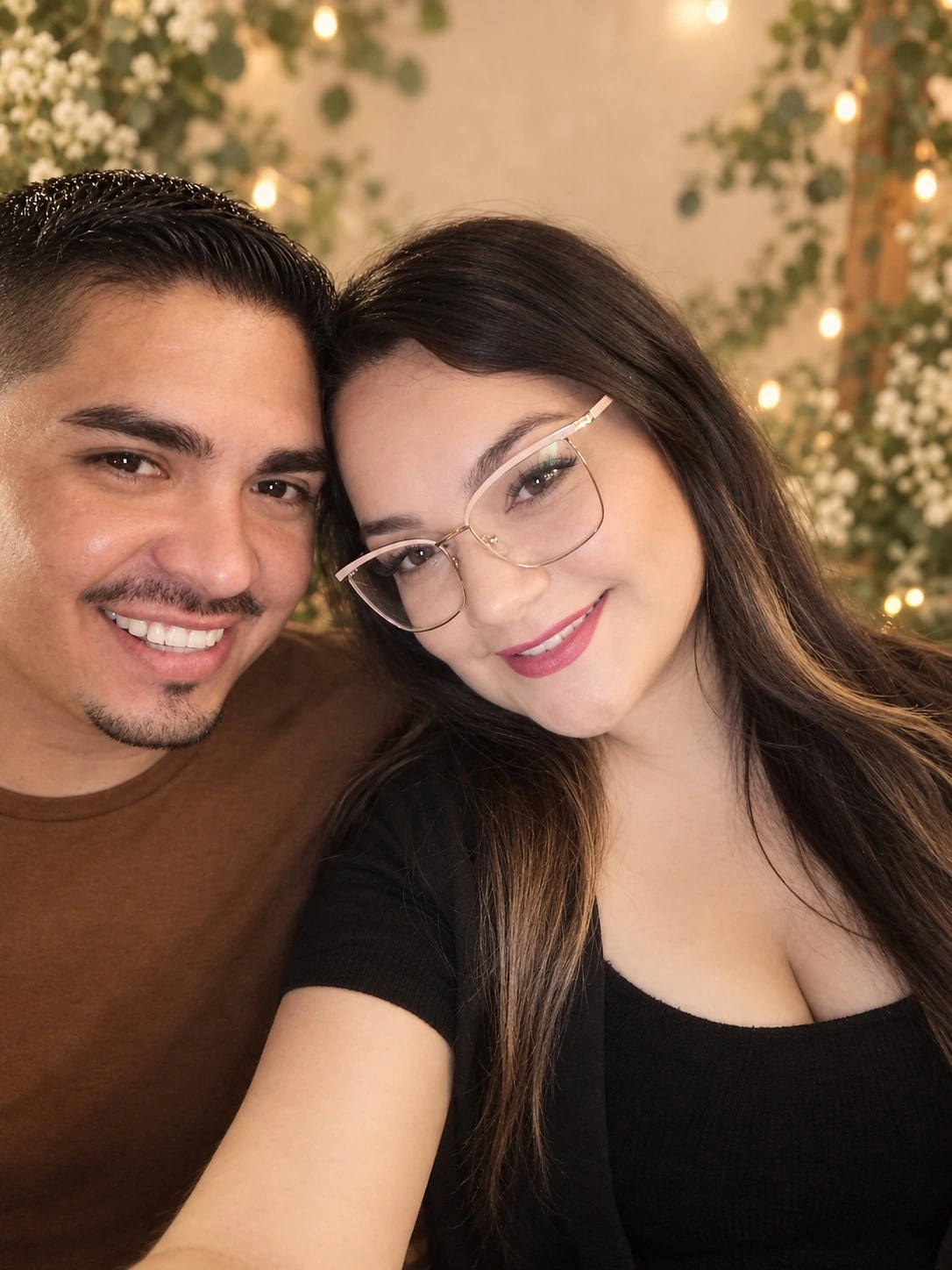 Amador y Yessenia sonriendo juntos